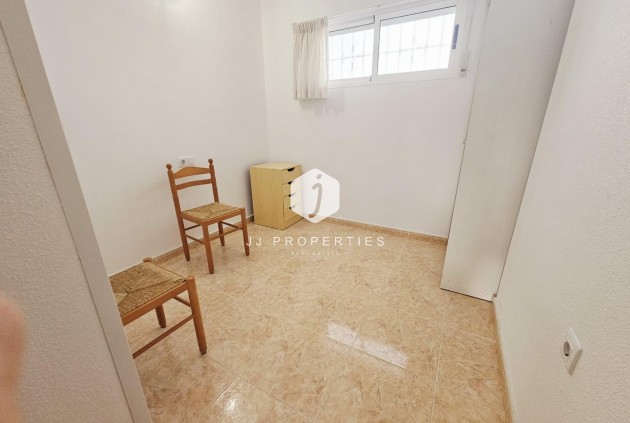 Segunda mano - Apartamento / piso -
Torrevieja - PARQUE DE LAS NACIONES