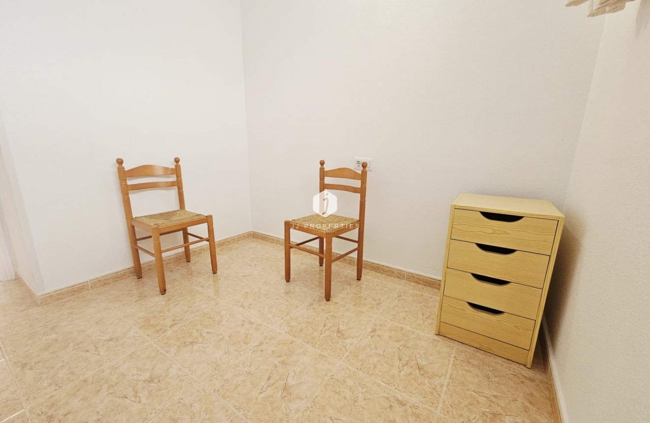 Segunda mano - Apartamento / piso -
Torrevieja - PARQUE DE LAS NACIONES