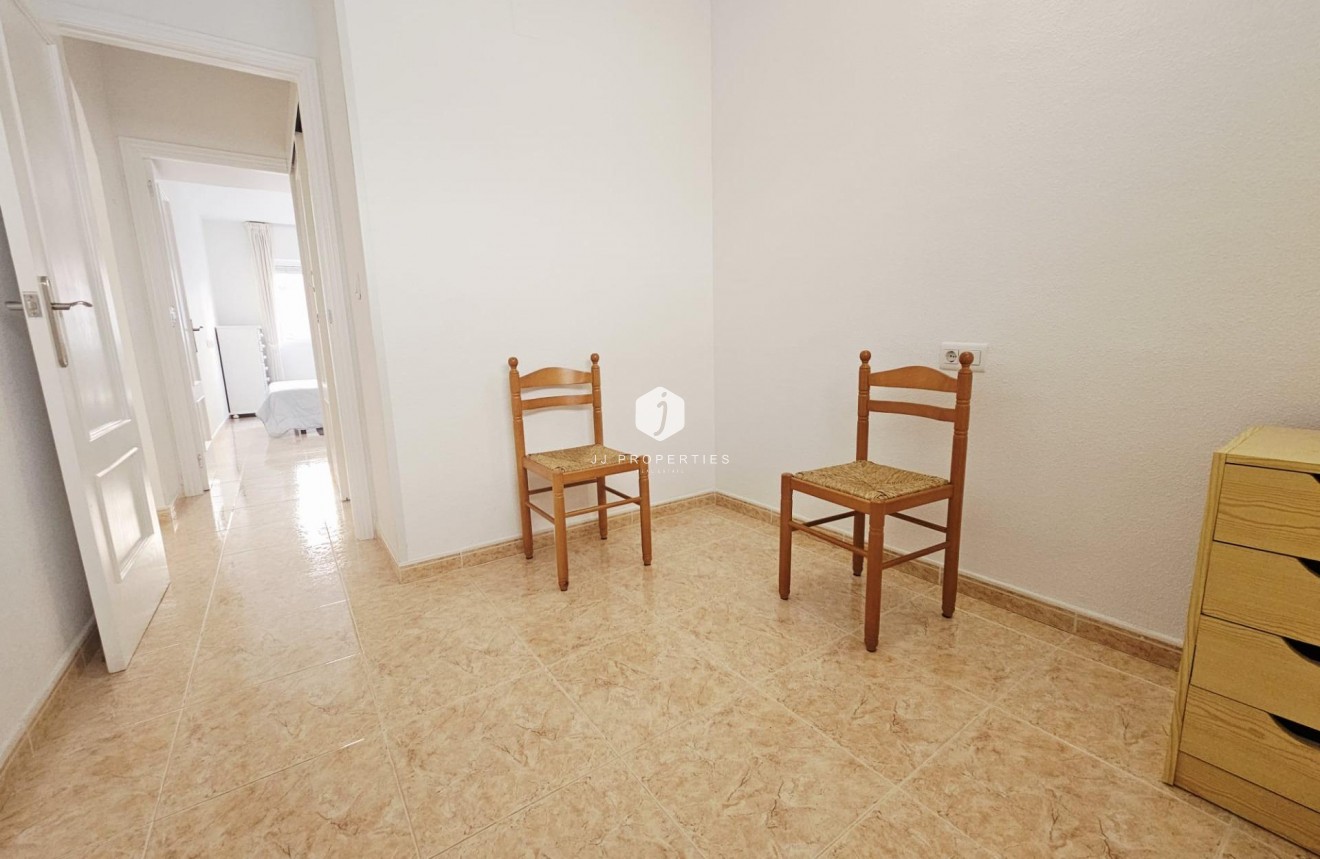 Segunda mano - Apartamento / piso -
Torrevieja - PARQUE DE LAS NACIONES