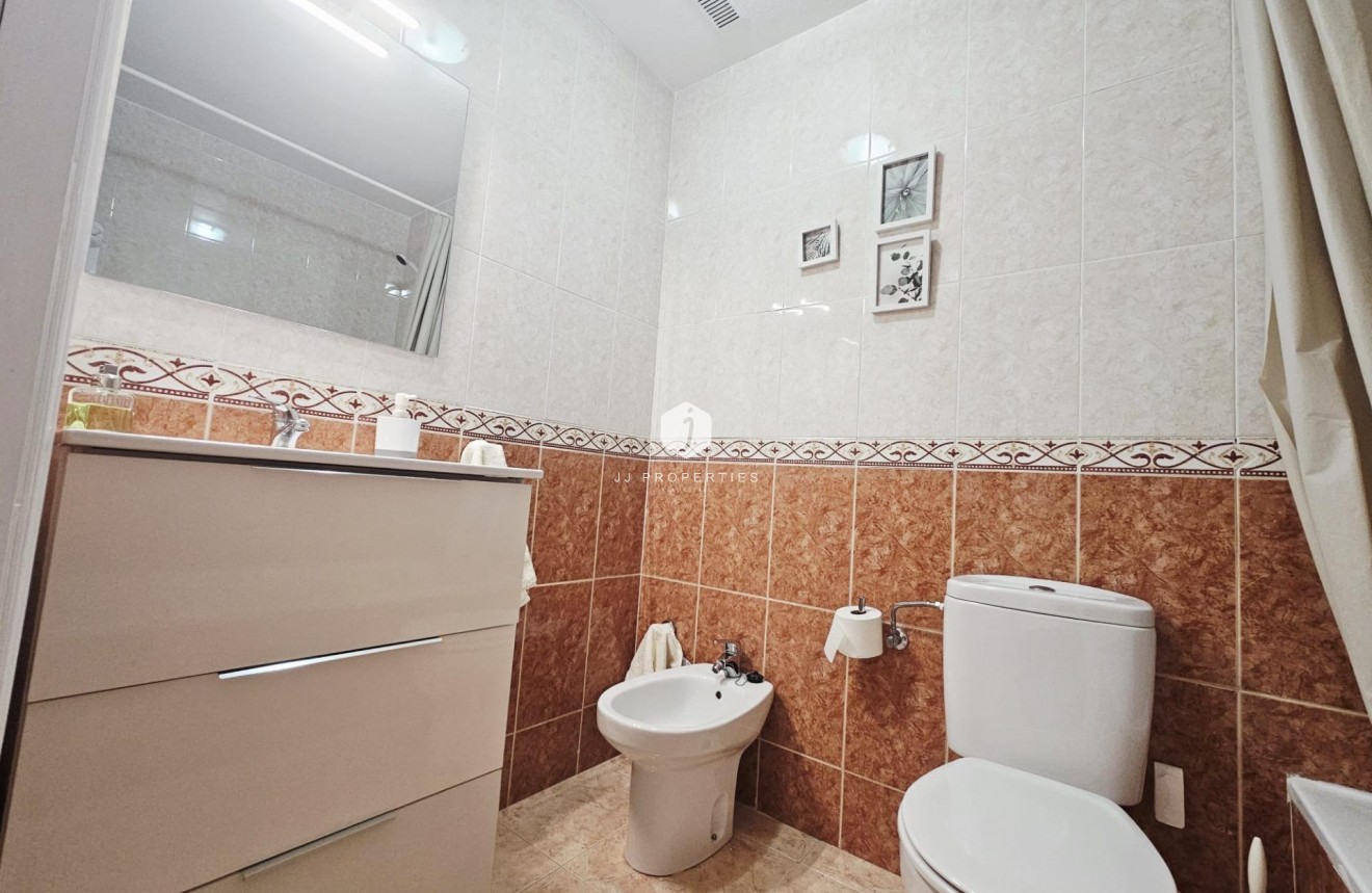 Segunda mano - Apartamento / piso -
Torrevieja - PARQUE DE LAS NACIONES