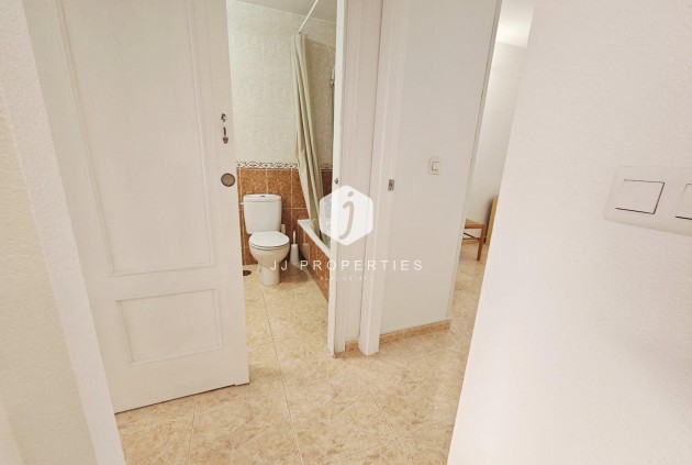 Segunda mano - Apartamento / piso -
Torrevieja - PARQUE DE LAS NACIONES