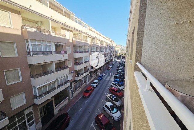 Segunda mano - Apartamento / piso -
Torrevieja - PARQUE DE LAS NACIONES