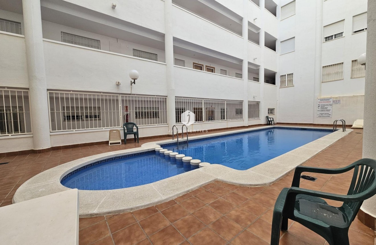 Segunda mano - Apartamento / piso -
Torrevieja - PARQUE DE LAS NACIONES