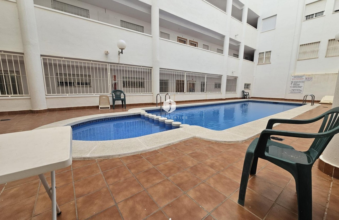 Segunda mano - Apartamento / piso -
Torrevieja - PARQUE DE LAS NACIONES