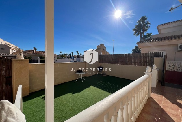 Resale - Chalet -
Orihuela Costa - Costa Blanca