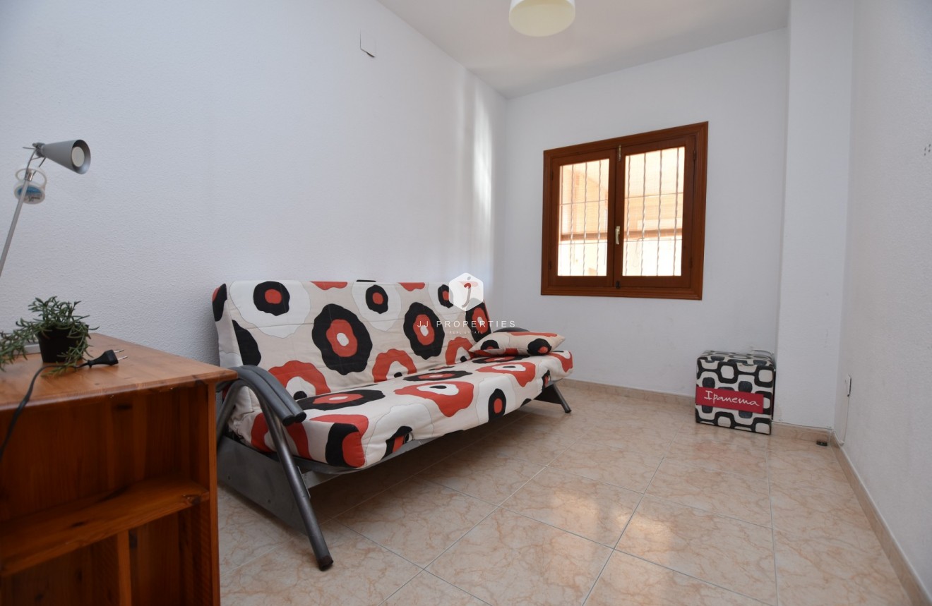 Resale - Chalet -
Orihuela Costa - Costa Blanca