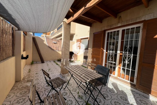 Resale - Chalet -
Orihuela Costa - Costa Blanca