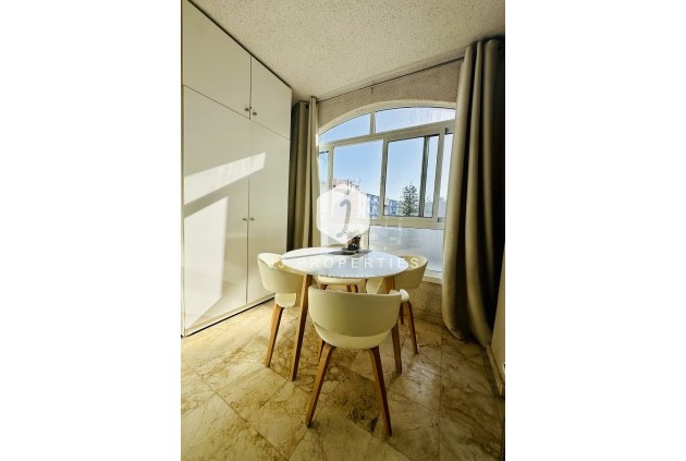 Resale - Apartment / flat -
Torrevieja - Costa Blanca