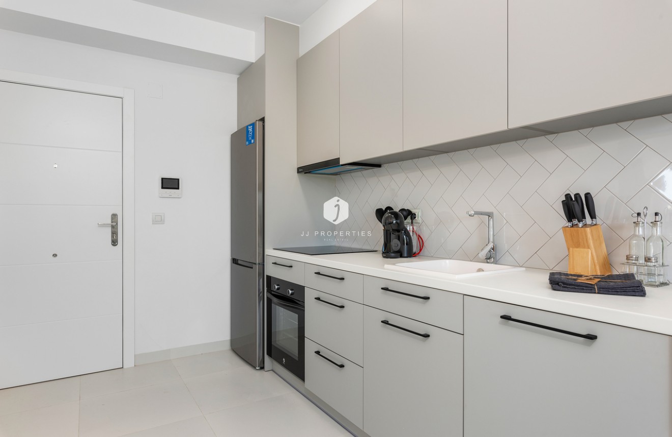 Resale - Apartment / flat -
San Miguel de Salinas - Inland