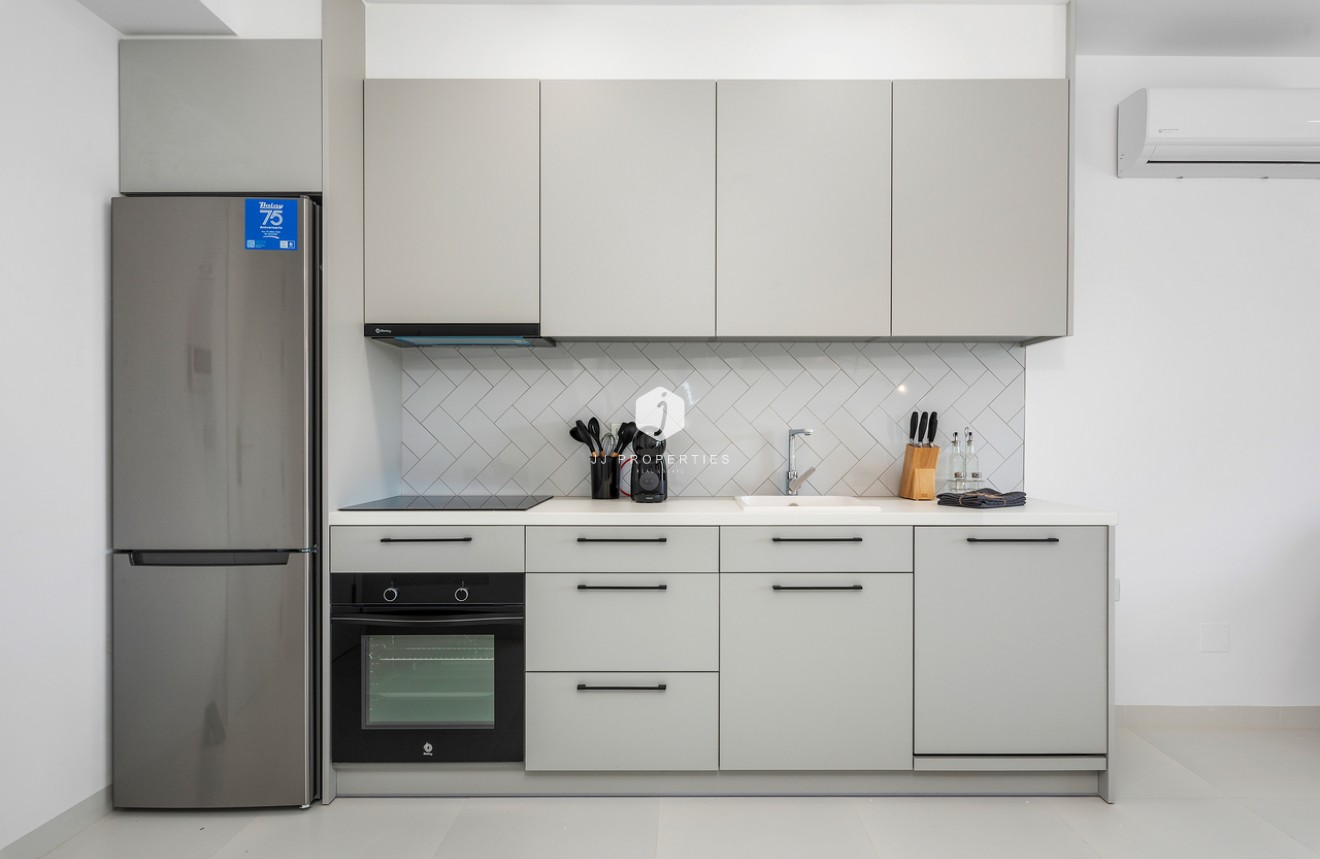 Resale - Apartment / flat -
San Miguel de Salinas - Inland