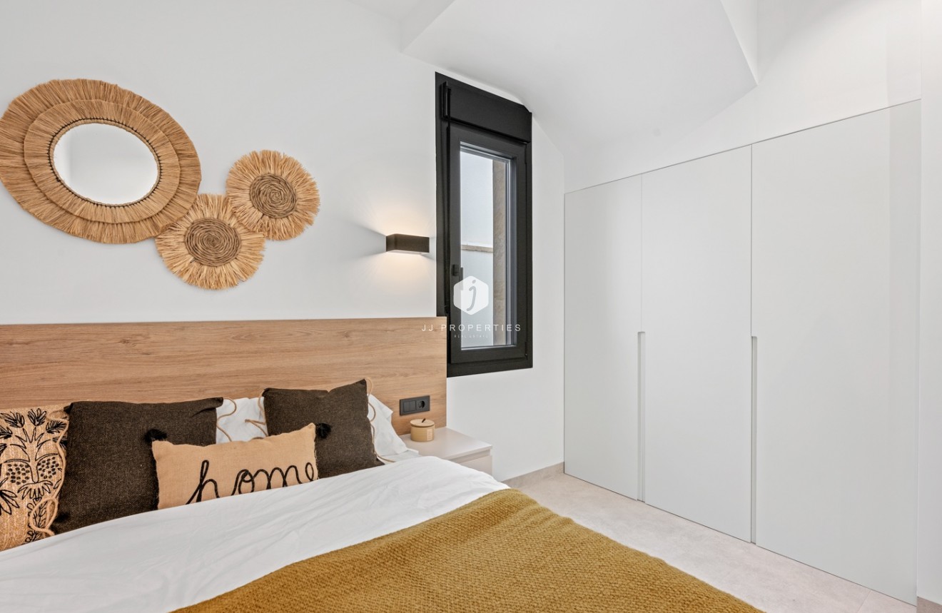 Resale - Villa -
Orihuela Costa - Costa Blanca