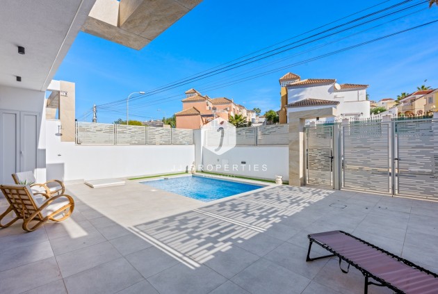 Resale - Villa -
Orihuela Costa - Costa Blanca