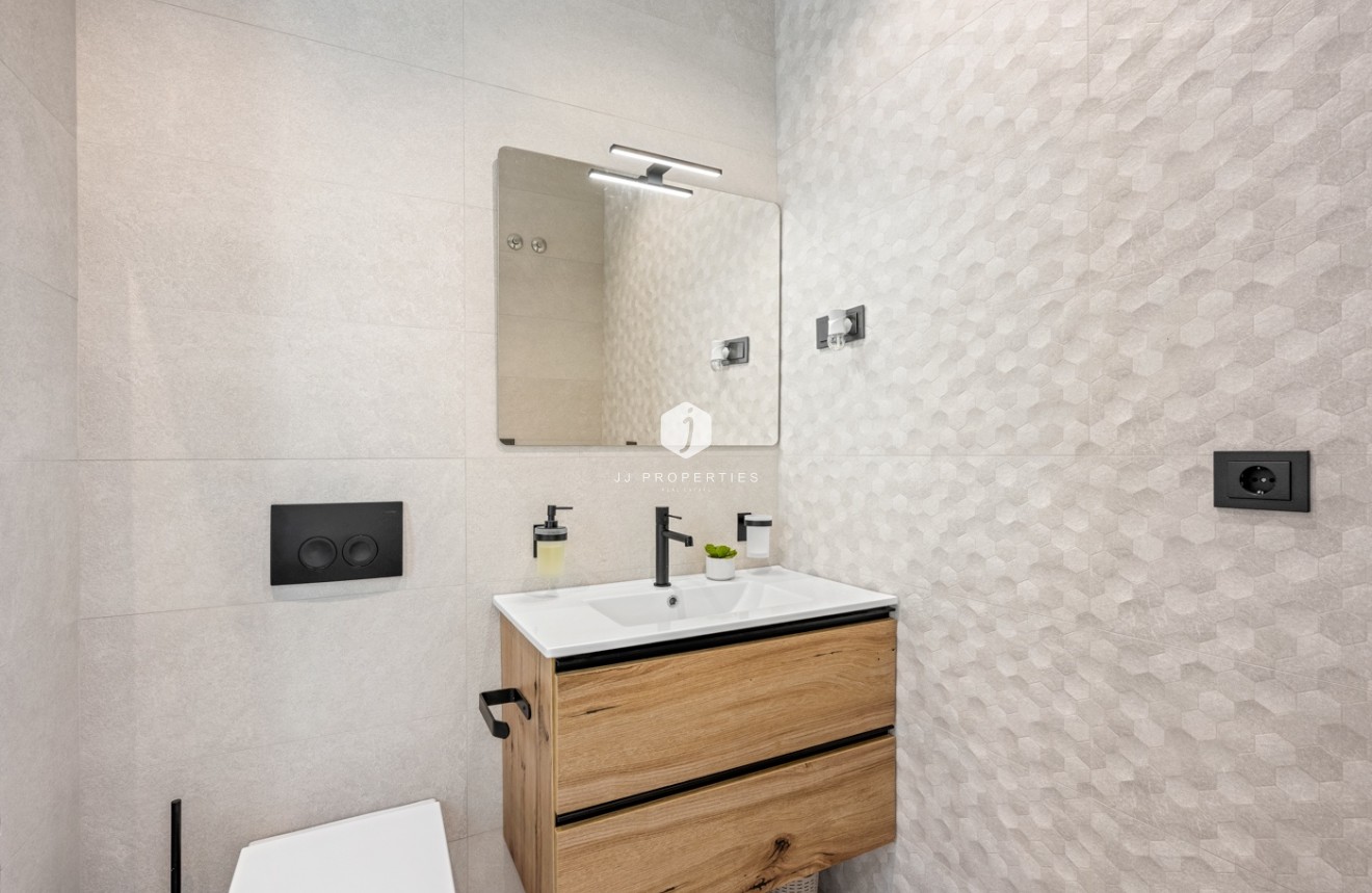 Resale - Villa -
Orihuela Costa - Costa Blanca