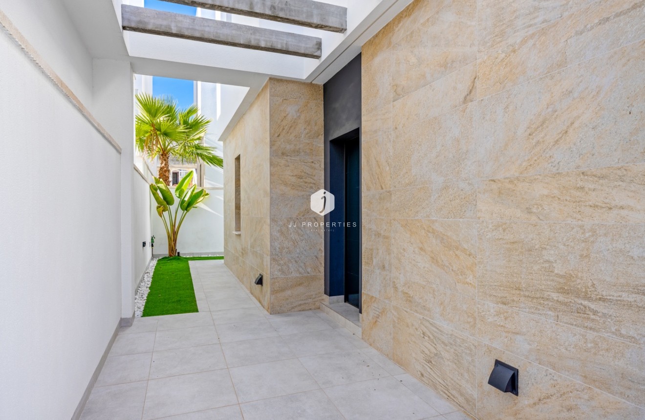 Resale - Villa -
Orihuela Costa - Costa Blanca