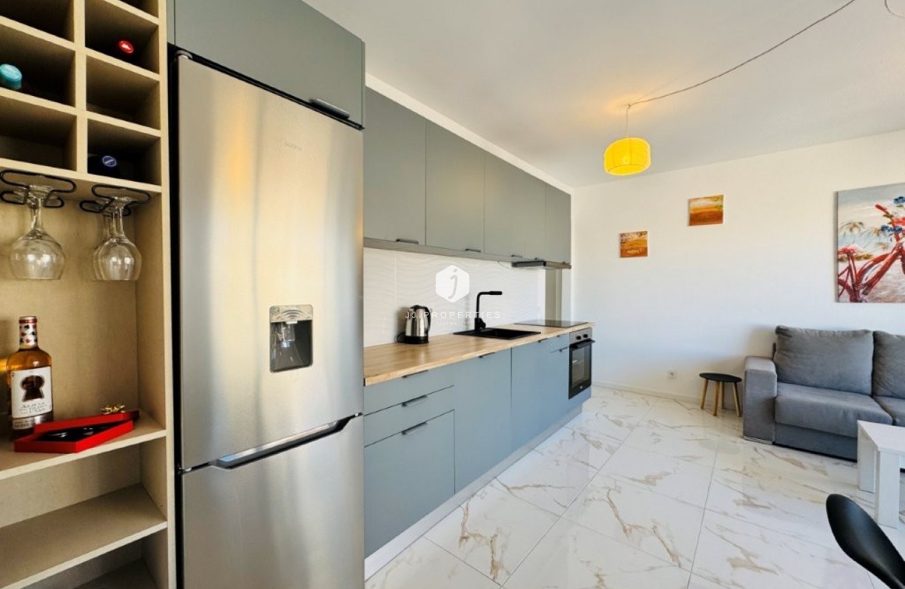 Resale - Apartment / flat -
La Mata - Costa Blanca