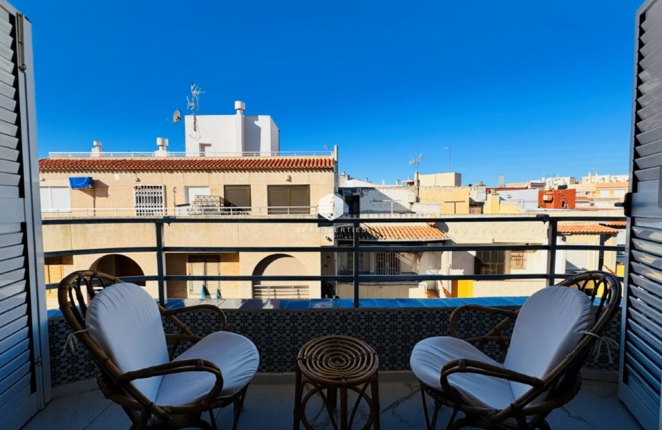 Resale - Apartment / flat -
La Mata - Costa Blanca