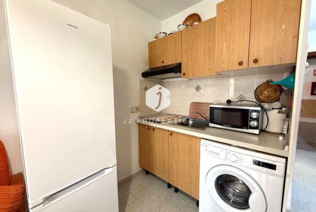 Resale - Apartment / flat -
Torrevieja - Centro