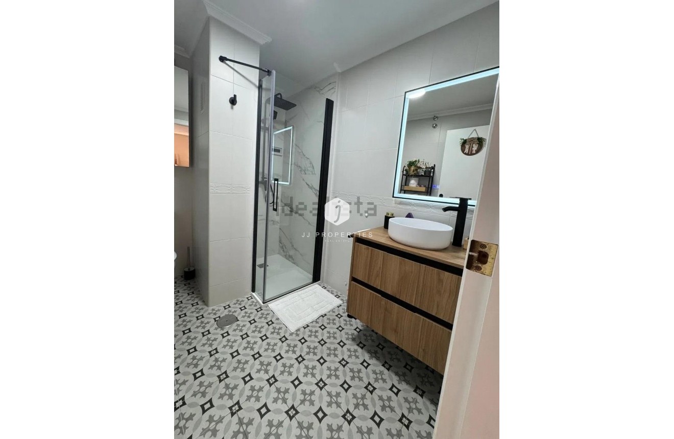 D'occasion - Attique -
Torrevieja - La Mata