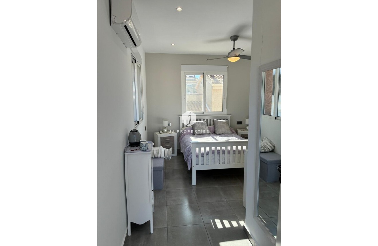 D'occasion - Villa -
Rojales - rojales hills