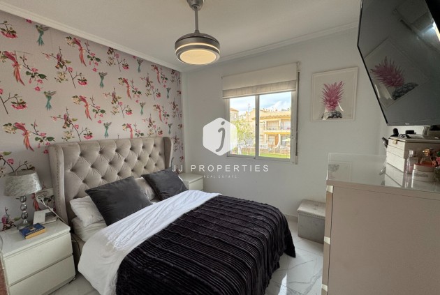 Resale - Apartment / flat -
Orihuela Costa - Costa Blanca