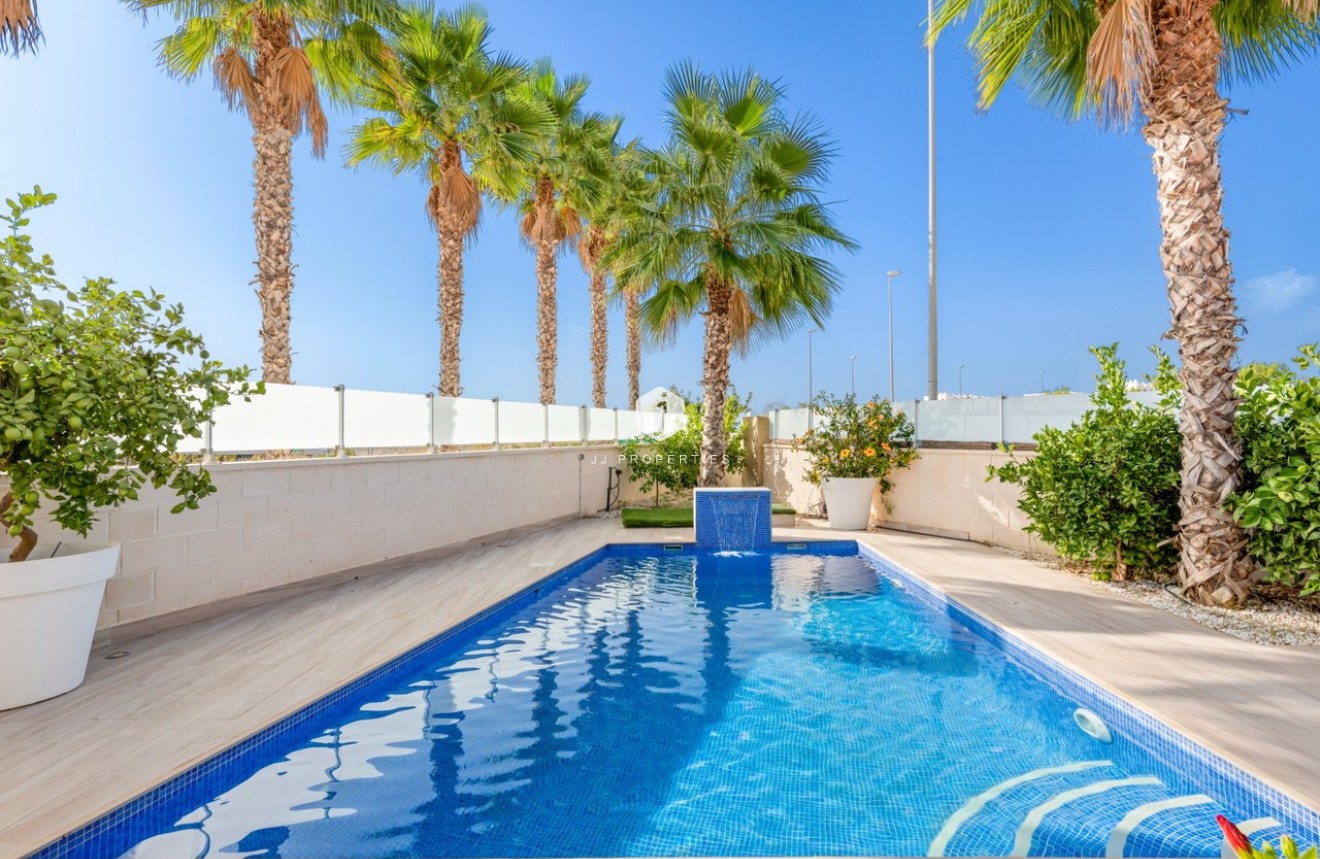 Aus zweiter Hand - Villa -
Cabo Roig - Costa Blanca