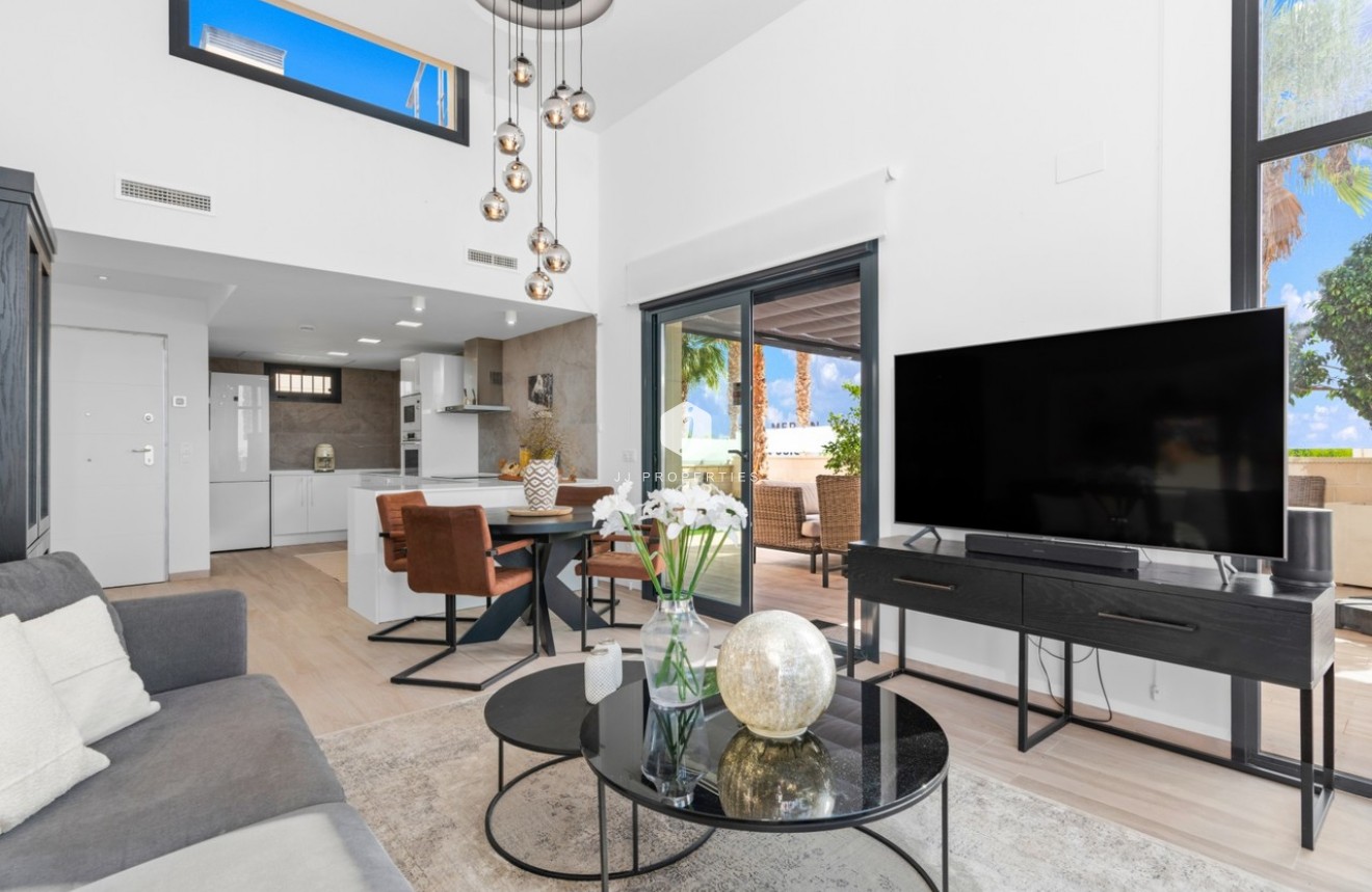 Aus zweiter Hand - Villa -
Cabo Roig - Costa Blanca