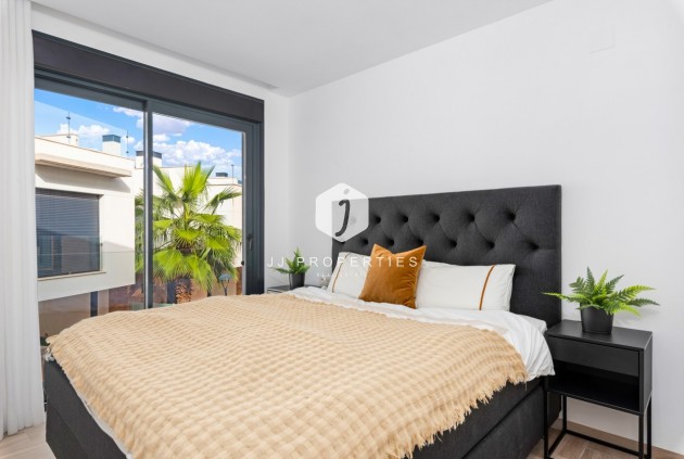 Aus zweiter Hand - Villa -
Cabo Roig - Costa Blanca