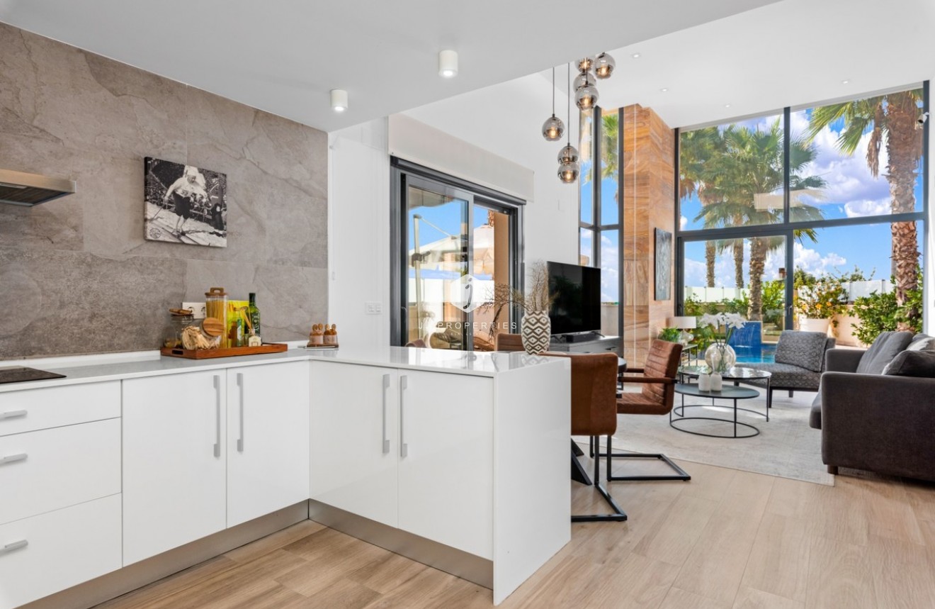 Aus zweiter Hand - Villa -
Cabo Roig - Costa Blanca