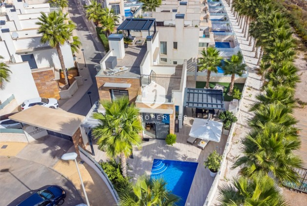 Aus zweiter Hand - Villa -
Cabo Roig - Costa Blanca