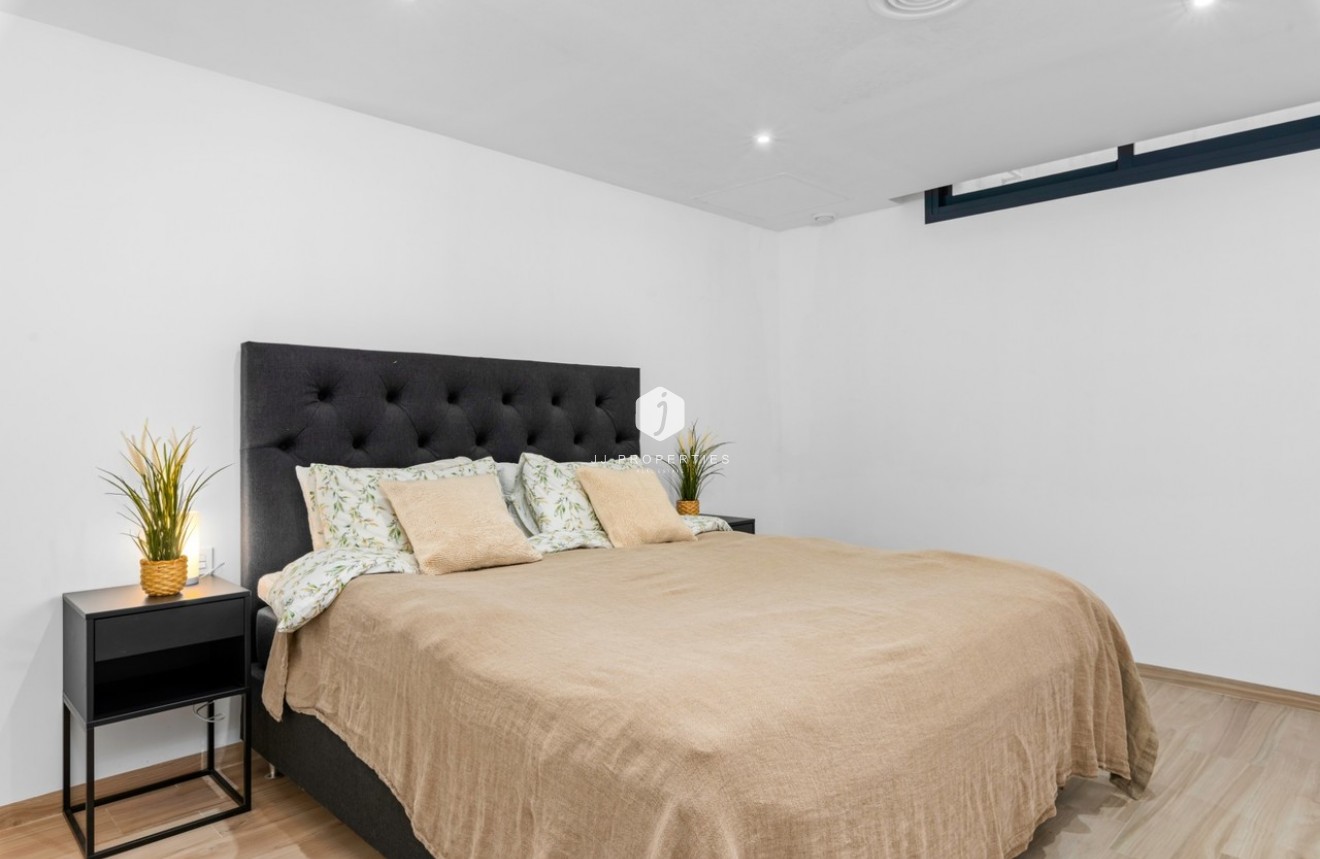 Aus zweiter Hand - Villa -
Cabo Roig - Costa Blanca