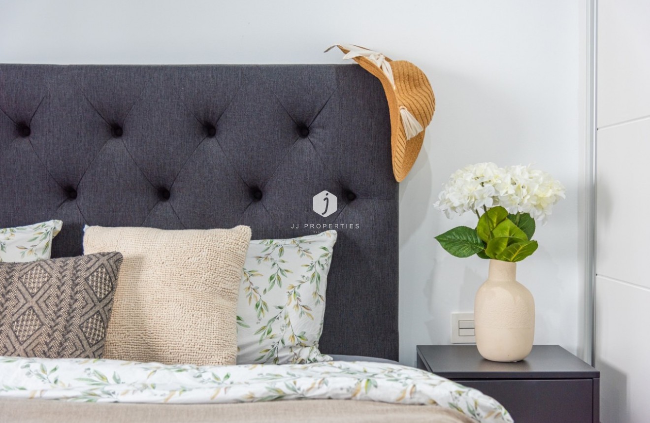 Aus zweiter Hand - Villa -
Cabo Roig - Costa Blanca