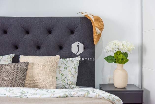 Aus zweiter Hand - Villa -
Cabo Roig - Costa Blanca