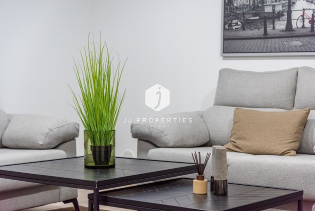 Aus zweiter Hand - Villa -
Cabo Roig - Costa Blanca