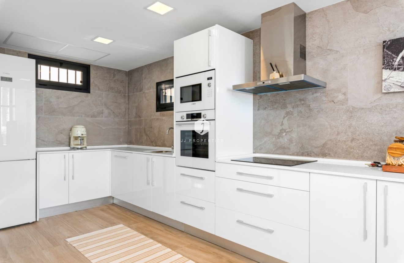 Aus zweiter Hand - Villa -
Cabo Roig - Costa Blanca