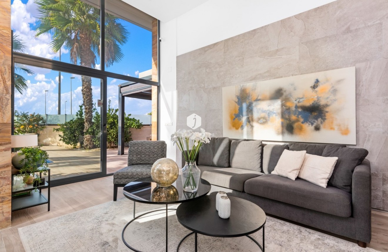 Aus zweiter Hand - Villa -
Cabo Roig - Costa Blanca