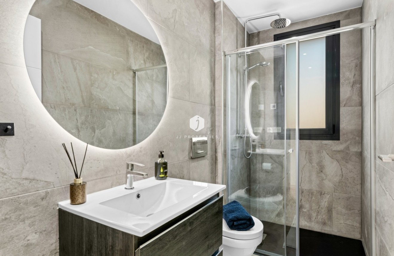 Aus zweiter Hand - Villa -
Cabo Roig - Costa Blanca