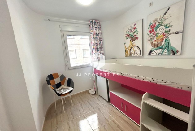 D'occasion - Appartement -
Torrevieja - Playa del Cura