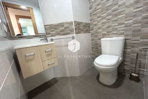 D'occasion - Appartement -
Torrevieja - Playa del Cura