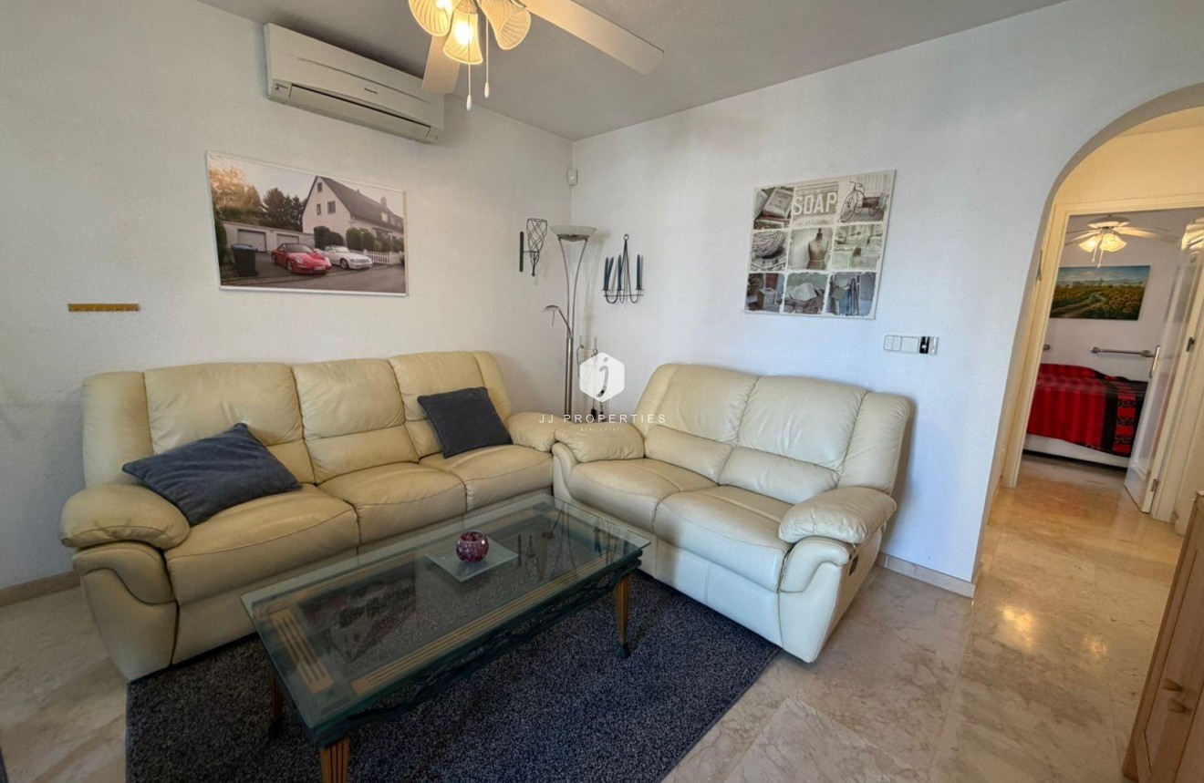 Resale - Chalet -
Orihuela Costa - Playa Flamenca