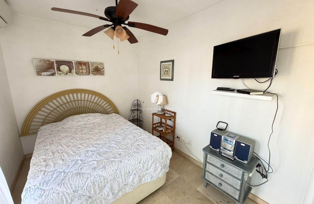 Resale - Chalet -
Orihuela Costa - Playa Flamenca