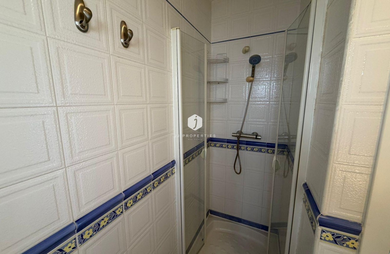 Resale - Chalet -
Orihuela Costa - Playa Flamenca