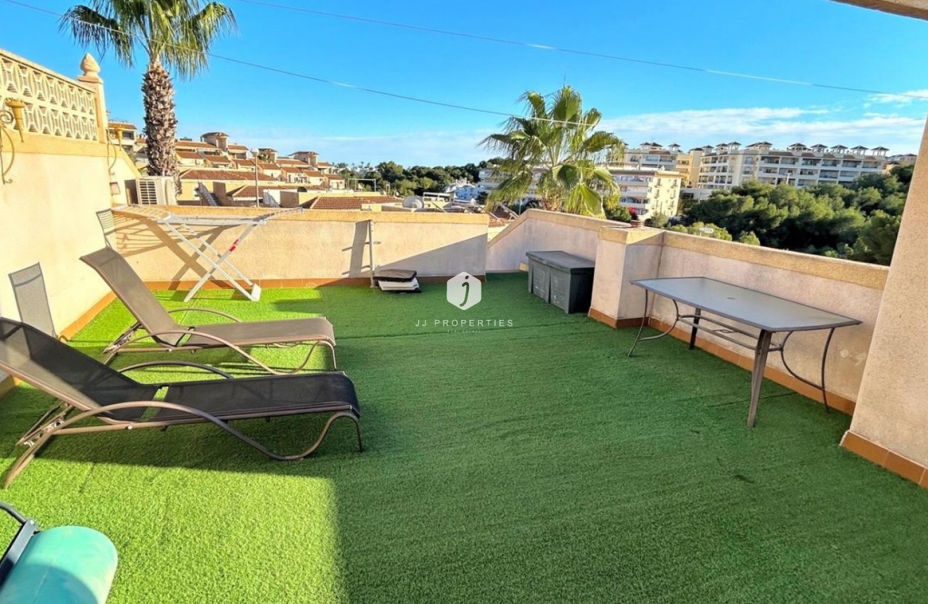 Resale - Chalet -
Orihuela Costa - Costa Blanca