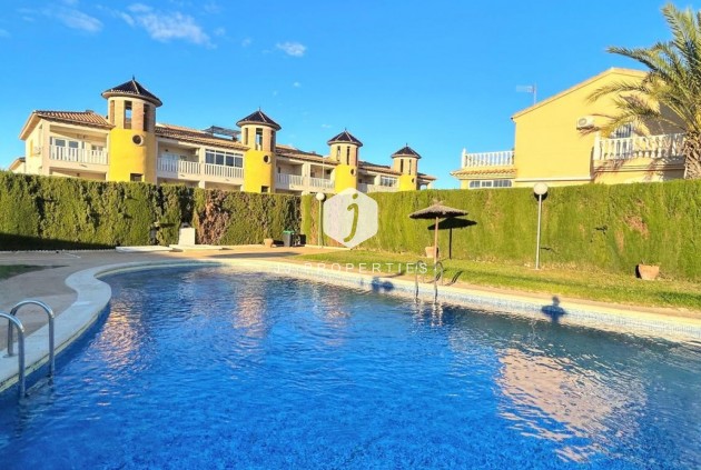 Resale - Chalet -
Orihuela Costa - Costa Blanca