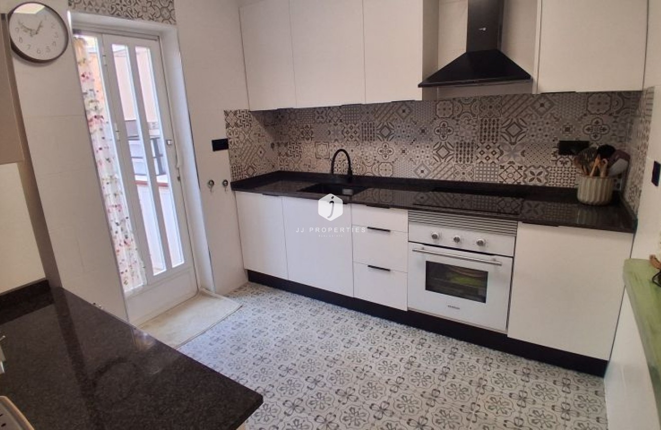 Resale - Duplex -
Torrevieja - Costa Blanca