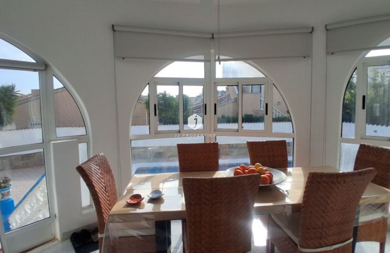 Resale - Villa -
Rojales - Inland