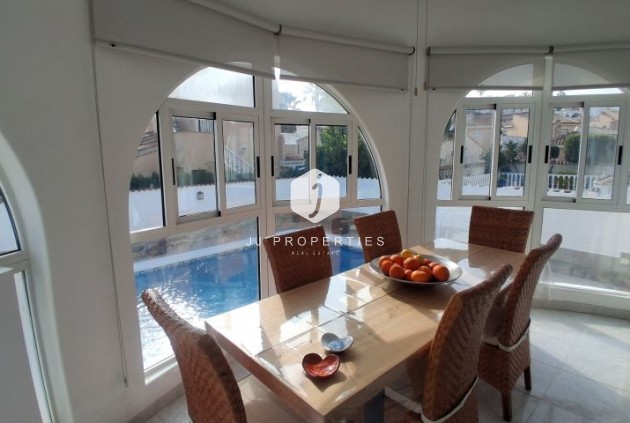 Resale - Villa -
Rojales - Inland