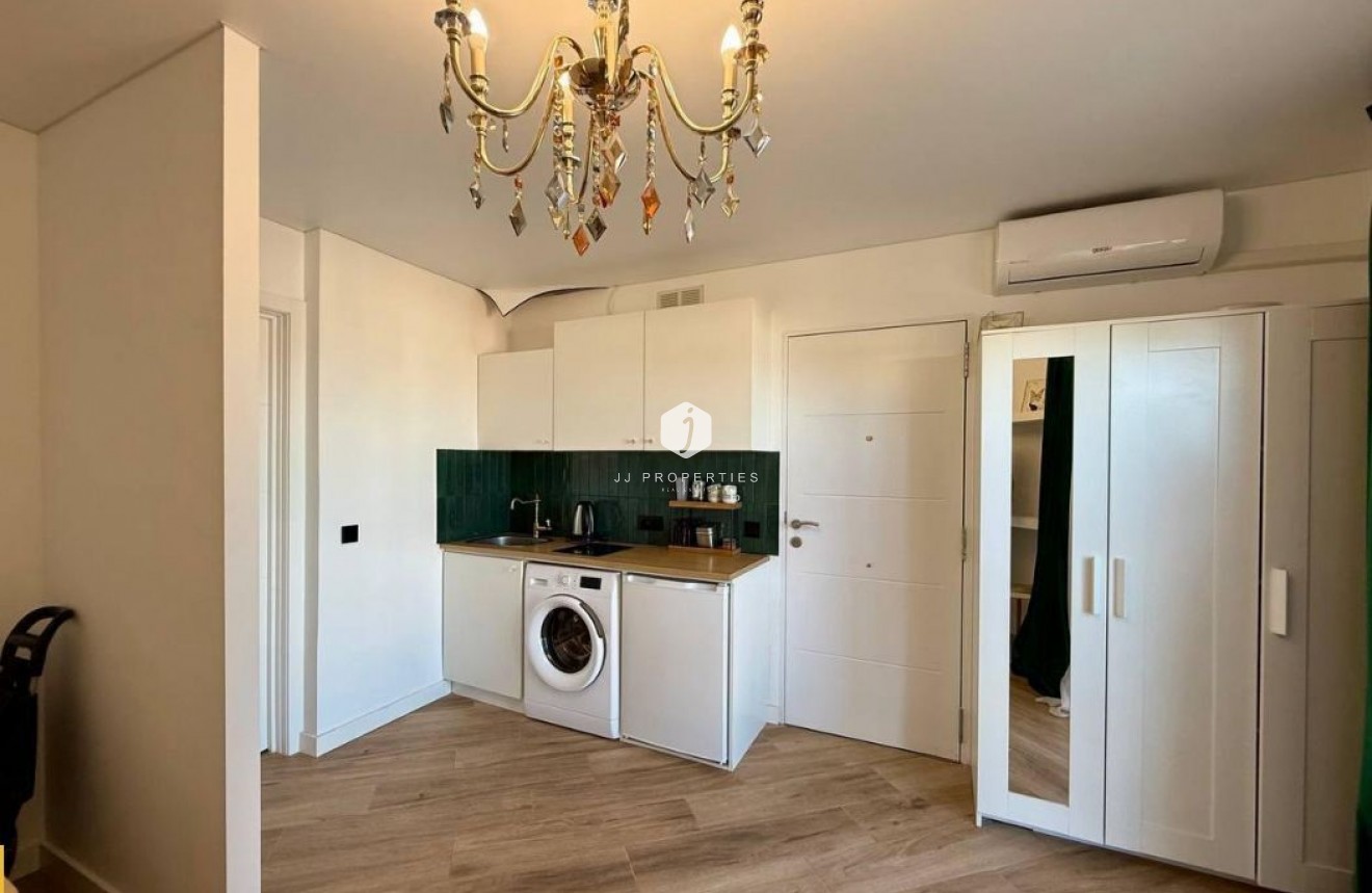 Resale - Apartment / flat -
Torrevieja - La Mata