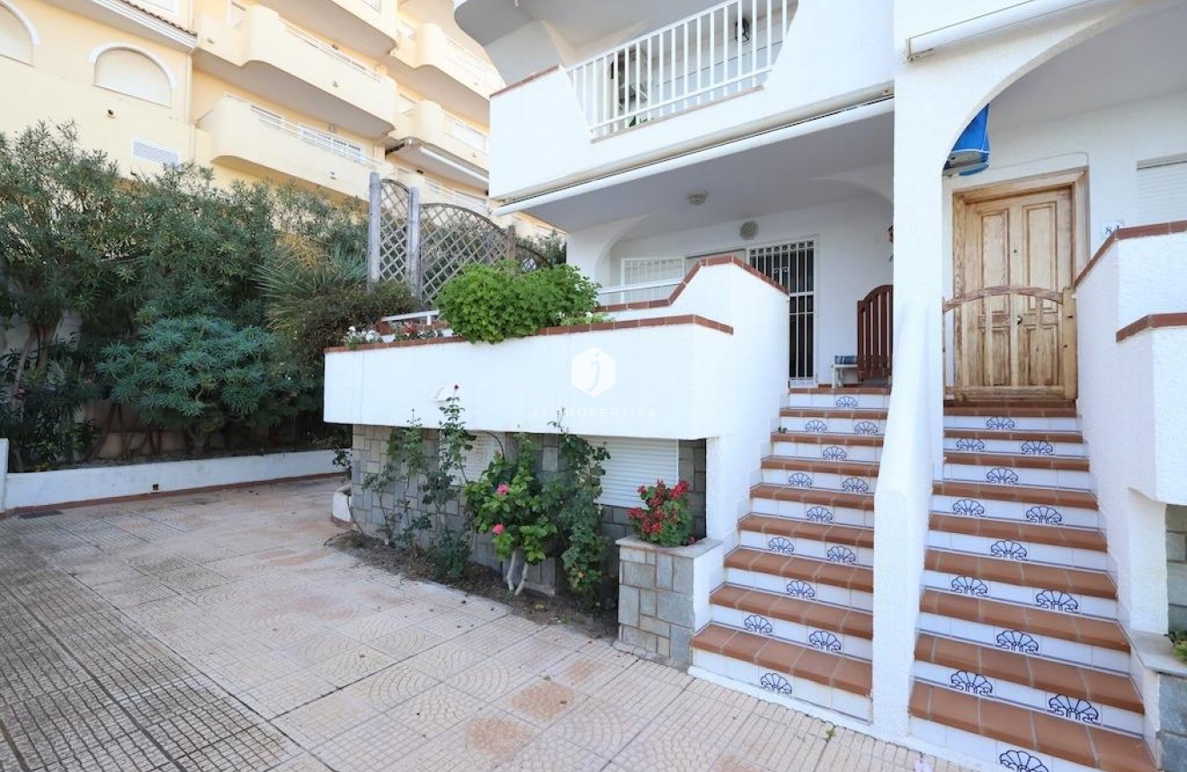 D'occasion - Bungalow -
Orihuela Costa - Costa Blanca