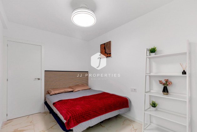 Resale - Apartment / flat -
Torrevieja - La Mata