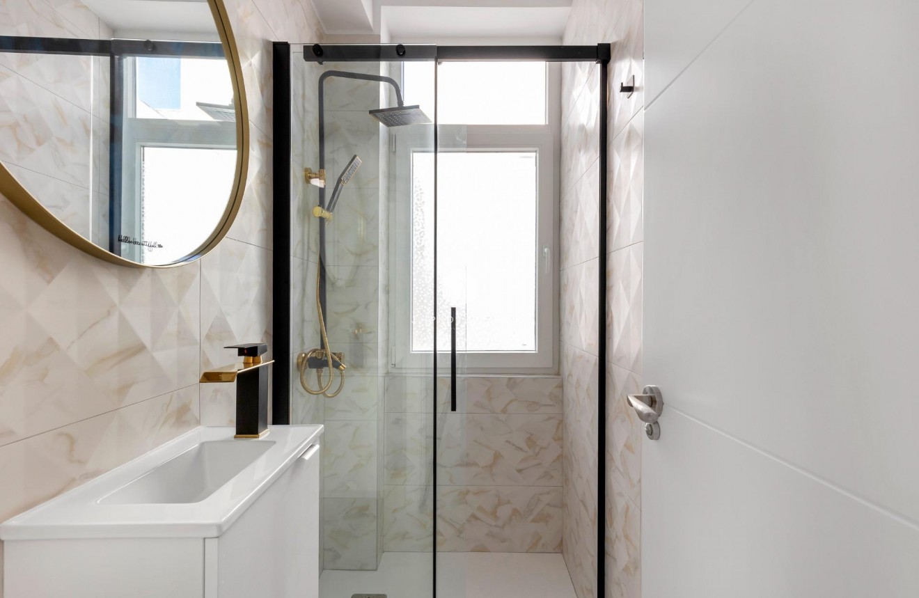 Resale - Apartment / flat -
Torrevieja - La Mata